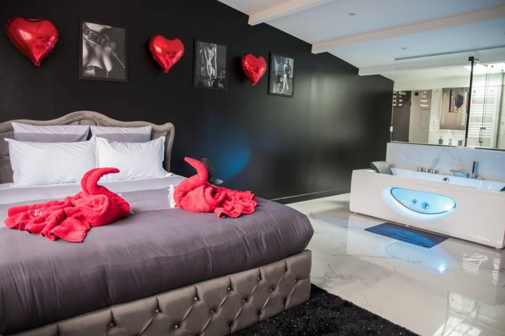 Apartment Secret 